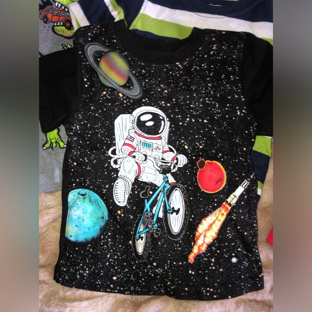 Boys size 2T tops bundle - Picture 3 of 8